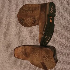 Ariat size 9D men's steel toed boots